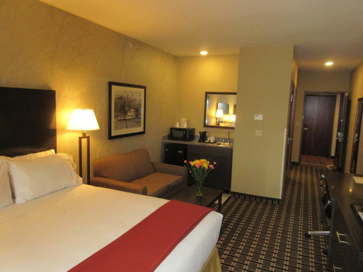 Holiday Inn Express & Suites Butler By Ihg Exteriér fotografie